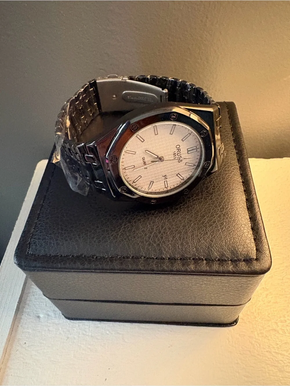 ORUSS 1853 Black Metal Bracelet Watch with White Dial